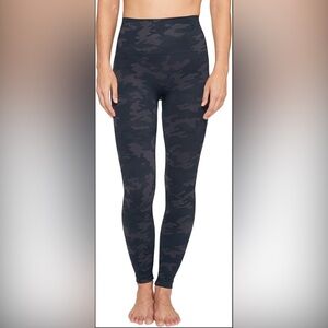 Spanx Look At Me Now Camo Seamless Leggings